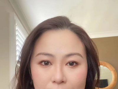 离异妈妈带两个孩子